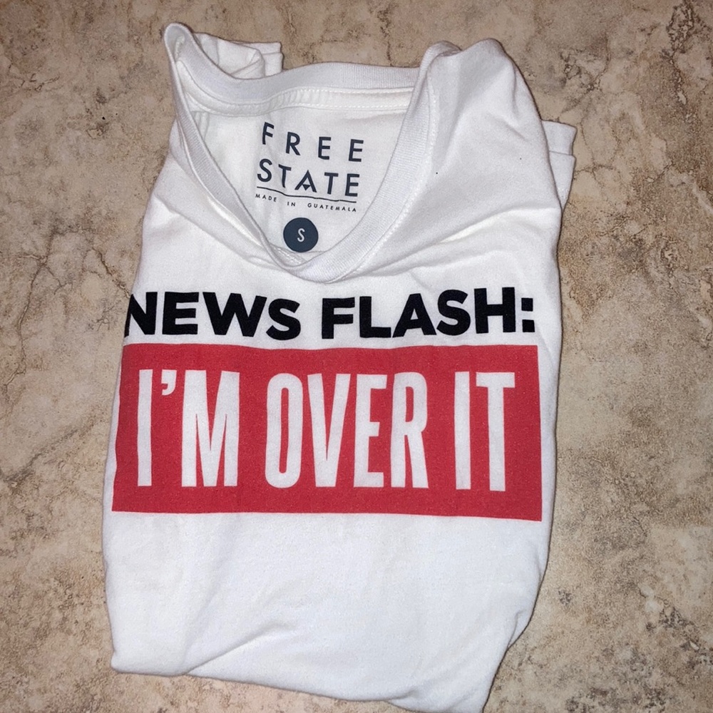 New FREE STATE WHITE GRAPHIC TEE SHIRT SMALL NEW